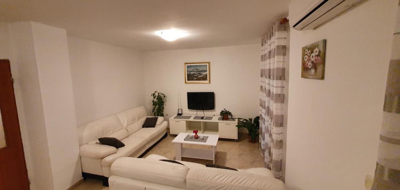 Apartment Put Vidaka Policnik Exterior photo